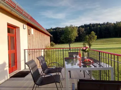 Ein Balkon oder eine Terrasse in der Unterkunft Ferienwohnung Porschendorf