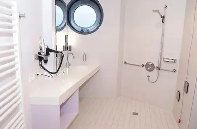 Ein Badezimmer in der Unterkunft TraumHaus im Elsterpark