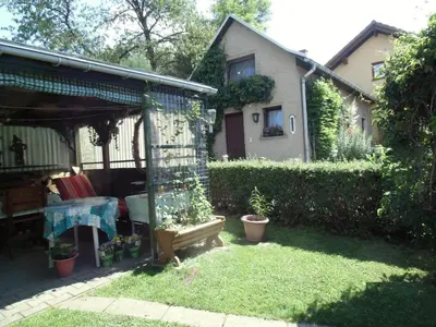 Ein Garten an der Unterkunft Fewo Thieme in Bielatal