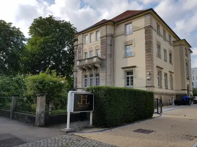 Das Gebäude in dem sich das Hotel befindet