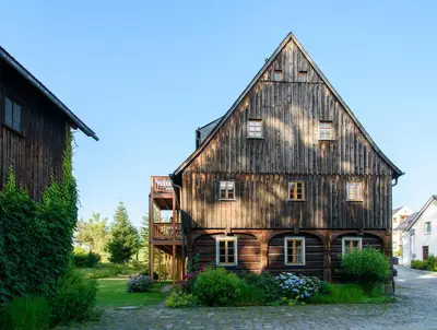Das Gebäude in dem sich die Ferienwohnung befindet