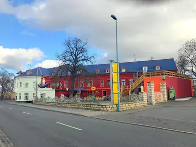 Das Gebäude in dem sich das Hotel befindet
