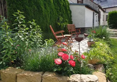 Ein Garten an der Unterkunft Ferienhaus Polly - Keine Monteure