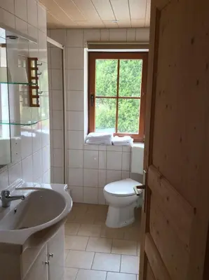 Ein Badezimmer in der Unterkunft Landhotel Quelle