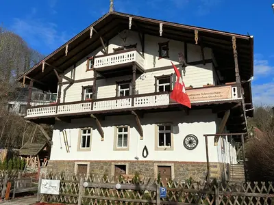 Das Gebäude in dem sich die Ferienwohnung befindet