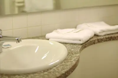Ein Badezimmer in der Unterkunft Hotel Am Terrassenufer