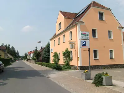 Das Gebäude in dem sich das Hotel befindet