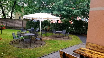 Ein Garten an der Unterkunft Hotel Amadeus Dresden Neustadt