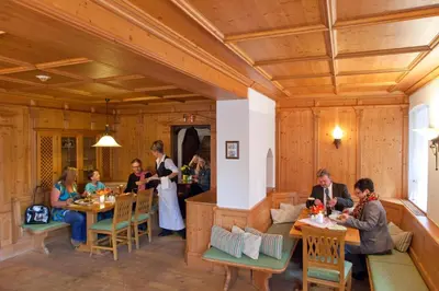 Gäste, die in der Unterkunft Hotel Weißes Roß übernachten