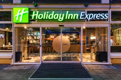 Ein Zertifikat, Auszeichnung, Logo oder anderes Dokument, das in der Unterkunft Holiday Inn Express Dresden Zentrum by IHG ausgestellt ist