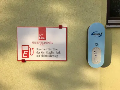 Ein Zertifikat, Auszeichnung, Logo oder anderes Dokument, das in der Unterkunft Kim Hotel Im Park ausgestellt ist