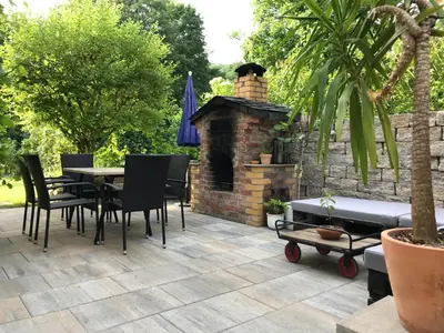 Ein Garten an der Unterkunft Pension Gesundbrunnen