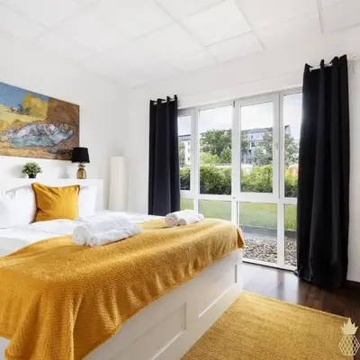 PINEAPPLE APARTMENTS - Dresden Mitte - free parking