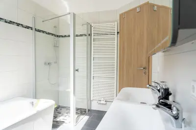 Ein Badezimmer in der Unterkunft Hotel Zur Waldhufe