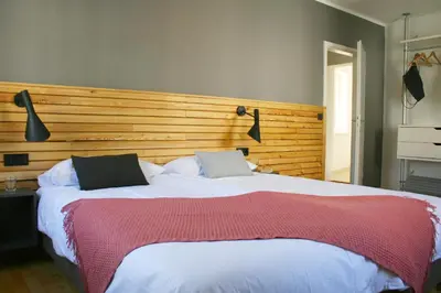 Ein Bett oder Betten in einem Zimmer der Unterkunft FEWO am Markt