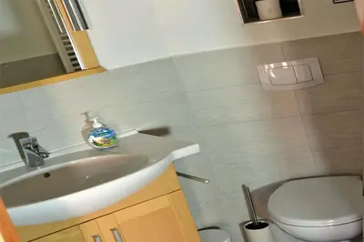 Ein Badezimmer in der Unterkunft Dreiseitenhof Radebeul