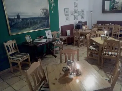 Ein Restaurant oder anderes Speiselokal in der Unterkunft Landhotel Keils Gut