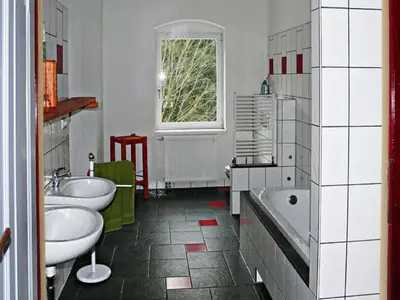 Ein Badezimmer in der Unterkunft Villa Rotschoenberg im Tal der Freiberger Mulde