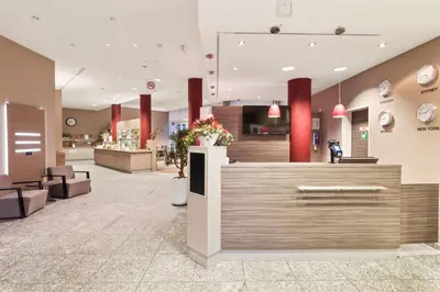 Lobby/Rezeption in der Unterkunft Best Western Plus Hotel Dresden City