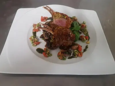 Essen im Hotel oder in der Nähe