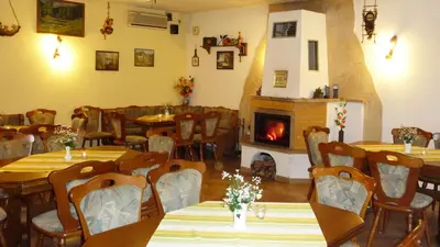 Ein Sitzbereich in der Unterkunft Günstiges Doppelzimmer Sächsische Schweiz