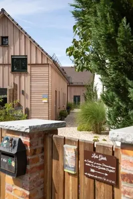 Das Gebäude in dem sich die Ferienwohnung befindet