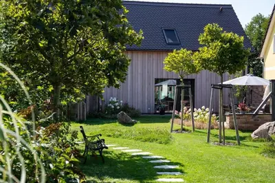 Ein Garten an der Unterkunft Ferienwohnung 3