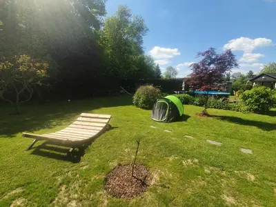 Ein Garten an der Unterkunft Anni's Waldblick