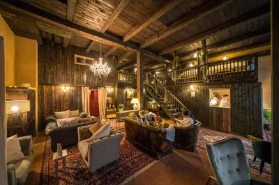 Ein Sitzbereich in der Unterkunft Boutique-Hotel & Wellness Goldenes Fass Meißen