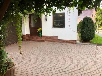 Ein Garten an der Unterkunft Ferienhaus Morgensonne