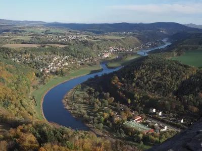 Naturlandschaft in der Nähe der Villa