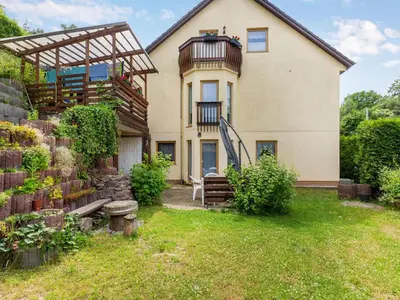 Ein Garten an der Unterkunft Ruhige Gartenwohnung in Dresden