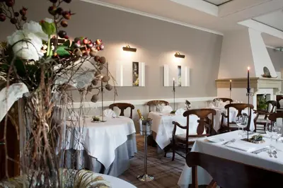 Ein Restaurant oder anderes Speiselokal in der Unterkunft Schloss Hotel Dresden Pillnitz