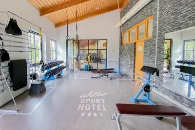 Das Fitnesscenter und/oder die Fitnesseinrichtungen in der Unterkunft aktiv Sporthotel Sächsische Schweiz