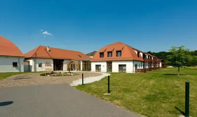 Das Gebäude in dem sich das Hotel befindet