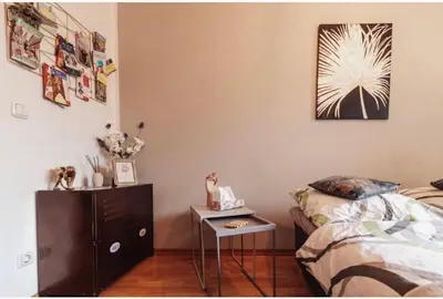 Ein Bett oder Betten in einem Zimmer der Unterkunft Die kleine „Louise“ in der Neustadt mit Tiefgarage