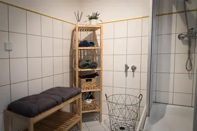 Ein Badezimmer in der Unterkunft Industriecharme Apartment - Nespresso, Netflix, WIFI, Zentral, Messe
