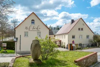 Das Gebäude in dem sich die Ferienwohnung befindet