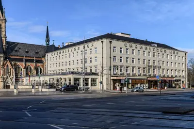 Das Gebäude in dem sich das Hotel befindet