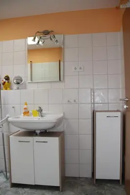 Küche/Küchenzeile in der Unterkunft dresdnerferienwohnung - apartment am großen garten