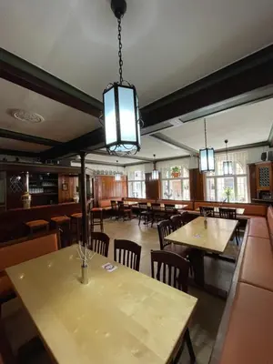 Ein Restaurant oder anderes Speiselokal in der Unterkunft Hotel Garni „zum Bären“
