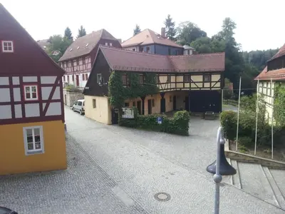 Das Gebäude in dem sich die Pension befindet
