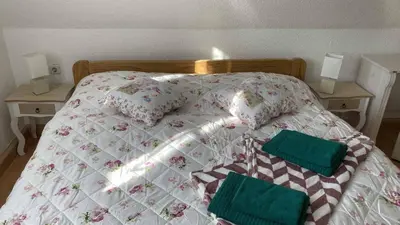 Ein Bett oder Betten in einem Zimmer der Unterkunft Pension zur 23