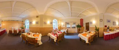 Ein Restaurant oder anderes Speiselokal in der Unterkunft Hotel zur Post in Wurzen