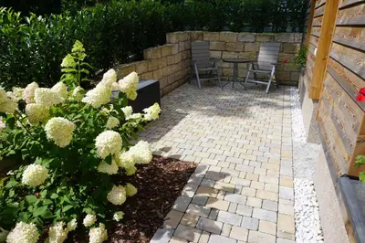 Ein Garten an der Unterkunft Ferienwohnung Lorbeer
