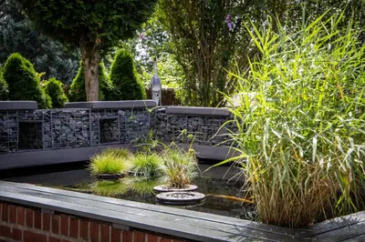 Ein Garten an der Unterkunft Unterschlupf Radeberg mit Garten & Whirlpool