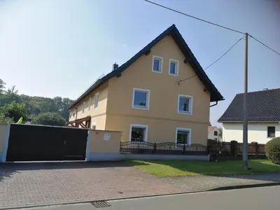 Das Gebäude in dem sich die Pension befindet