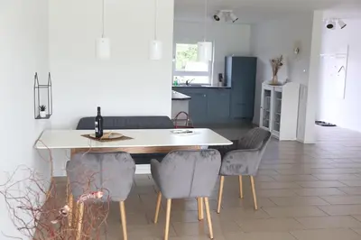 Küche/Küchenzeile in der Unterkunft Auszeit mit Weitblick in der Sächsischen Schweiz - kleiner Bauernhof mit Tieren und Wallbox