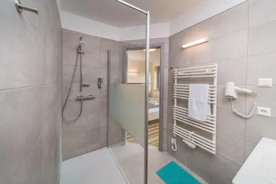 Ein Badezimmer in der Unterkunft ELLY Hostel