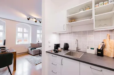 Küche/Küchenzeile in der Unterkunft Fynbos Apartments in der Altstadt, Frauenkirche, historisch, Parkplatz